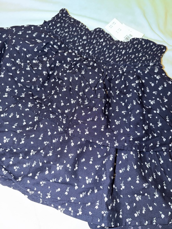 Hollister Dresses & Skirts - Hollister Ultra High Rise Floral Skirt M